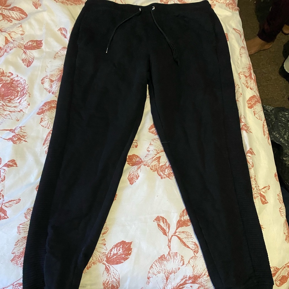 Black sweatpants